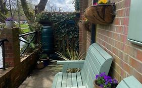 Rivergem - Riverside Coach House